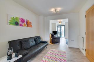 St Stephens Court, Marina - Swansea - 6