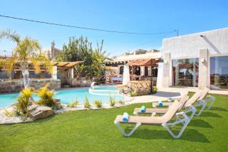 Villa Goldensol by Villa Plus - 2