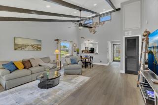 Ground Level and End Condo Unit - Quiet 2 Bedrooms and 1 Bath - Melbourne - 8