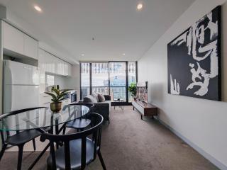 Homey Comfort at Victoria Market - 0