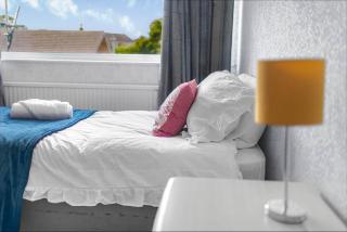 Desirable homely retreat - - 7