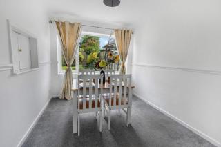 Desirable homely retreat - - 5