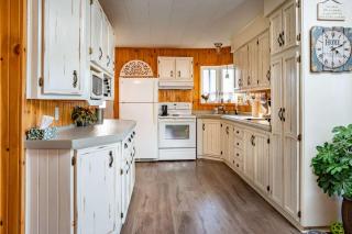 Lake Nature & Outdoor Fun - Chalet Mandeville II - 4