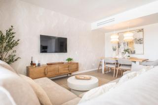 Spacious beachside gem with pool and terrace REMS - 6