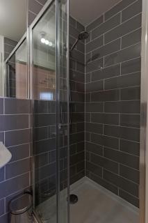 Spacious 3BR, 3BA, Parking Wi-Fi Banbury - 3