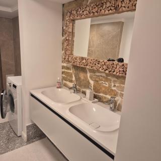 Apartament langa Cluj Arena cu 2 camere, bucatarie, baie si camara - 1