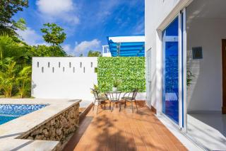 3BR Villa with Pool, Rooftop, and BBQ - Gated Area - 3