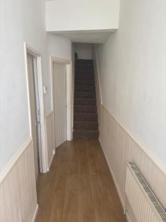 Central 3BR Home - Huddersfield Serviced Accomodation - Walk to Station & Town - Business Travellers - Families - Students - Huddersfield - 1