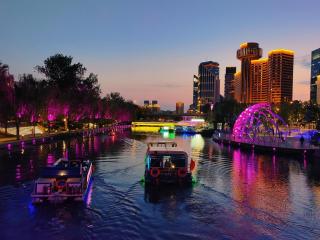 Chinese Culture Boutique Hotel TangFu, Liangma Riverside, Near Sanlitun & Embassy Area, Metro Access, 20min to Wangfujing, Forbidden City & Tian'anmen Square, Airport & the Great Wall Travel Assistance - 0