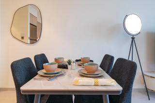 Luxury Stay with Burj views - 607 - 3