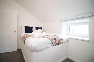 The White House by Tŷ SA - Zip World & Bike Park - Aberdare - 7