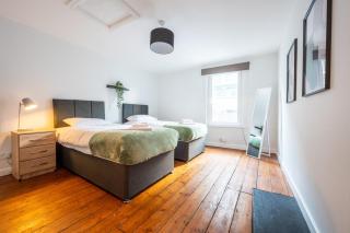 Chapel Lodge - 3 Bedrooms - WIFI - 4