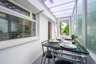 Chapel Lodge - 3 Bedrooms - WIFI - Newport - 5