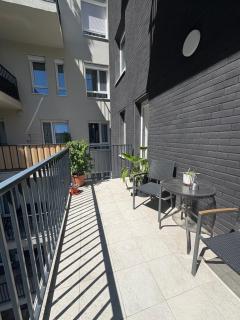 Danube 3 Beds with Big Balcony parking 10euro a day - 2