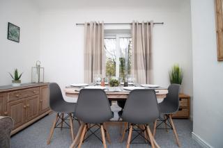 Parkview - Spacious 3 Bed - Parking - WIFI - 0