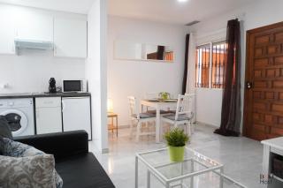 Divina Enfermera Apartments - 6