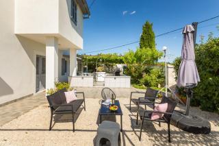 Holiday home Dioniza - Gajana - 2