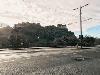 Charming Edinburgh Guest Room with Private Entrance 5 min buses to city centre - Edinburgh - 8