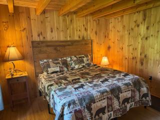 Halls Corner Lodge I Peaceful Woodland Escape - - 5