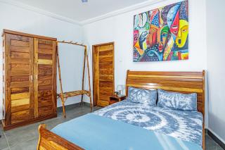 TinJaLa Lodge - Brufut - 9