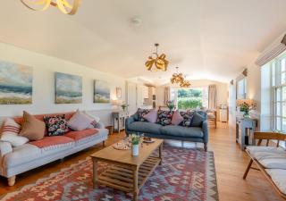 Needs Farm Stables - Partridge Green - 0
