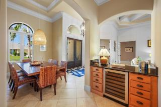 Waterfront home with heated pool, spa and walk to beach - 4