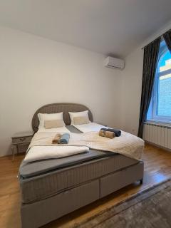 Latin Bridge Residence - 9