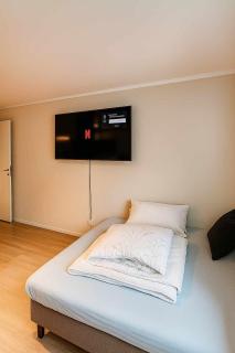 Perfect location! 4-bed apartment, 100m from main street, Free Park - 7