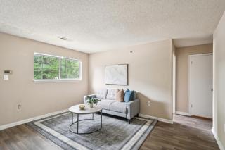 Kenridge Apartments 730 I Spacious 2 Bed 1 Bath - Decatur - 2