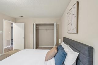 Kenridge Apartments 730 I Spacious 2 Bed 1 Bath - Decatur - 1