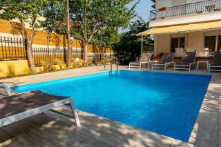 Urban Oasis - Heated Pool Villa in Thessaloniki - Thessaloniki - 7