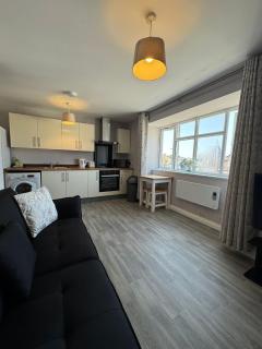 Princes Court, Sea Road - 8