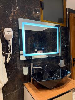 Latifi Guesthouse - 1