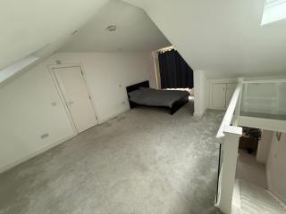 Charming 3 Bedroom House in West London - Londra - 9