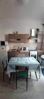 Nagyi Apartman Kecskemét - Kecskemét - 7
