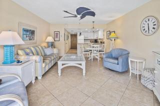 Beachfront Comfort w/ Pool, Balcony & Steps to Flagler Avenue - New Smyrna Beach - 9