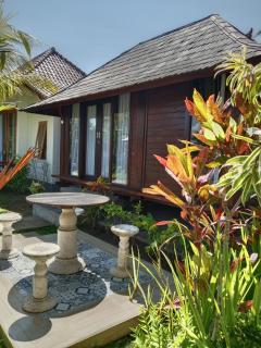 Uma Desa - Surf And Stay Medewi - 3