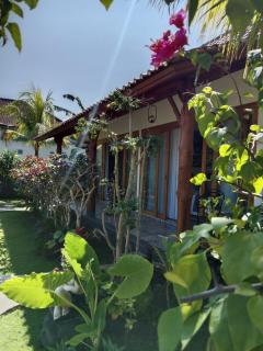 Uma Desa - Surf And Stay Medewi - Airsatang - 2