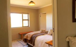 Desert Wind Private Guest and Game Farm - Montagu - 5