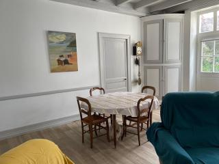 Gitevdelacour - - 2