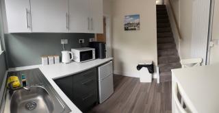 Newly Refurbished, Cosy Flat Minimum 2 nights - 3