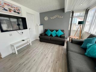 Beach Cottage 44, Just Minutes Walk From The Sea - Westward Ho - 4