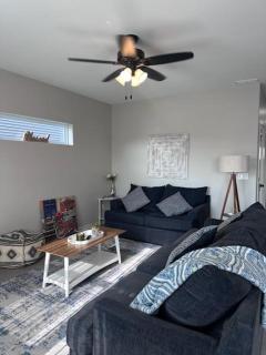 Spacious 3 bed 2 bath with King Master in Sycamore - Sycamore - 7