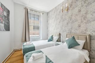 Hatton Gardens - 2 Bedroom Family Apartments - London - 9