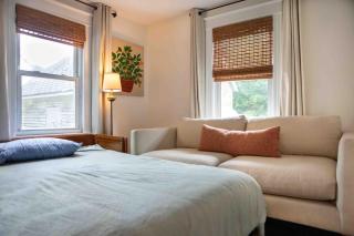 Four Bedroom Charming Downtown Cape - 7