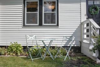Four Bedroom Charming Downtown Cape - 6