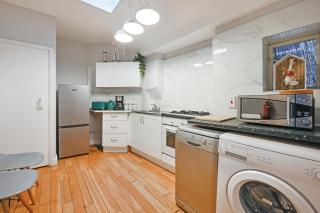 Hatton Gardens - 2 Bedroom Family Apartments - 3