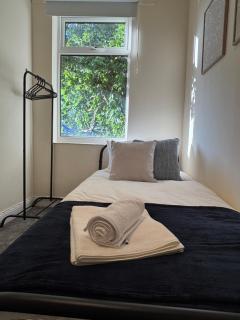 4 Bed Contractor House - Birmingham - 7