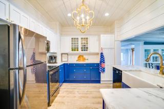 Possum Kingdom Lake House w/ Private Dock & Views - 6