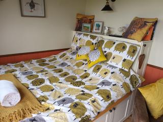 The Herdsman Luxury Shepherds Hut - Barnoldswick - 2